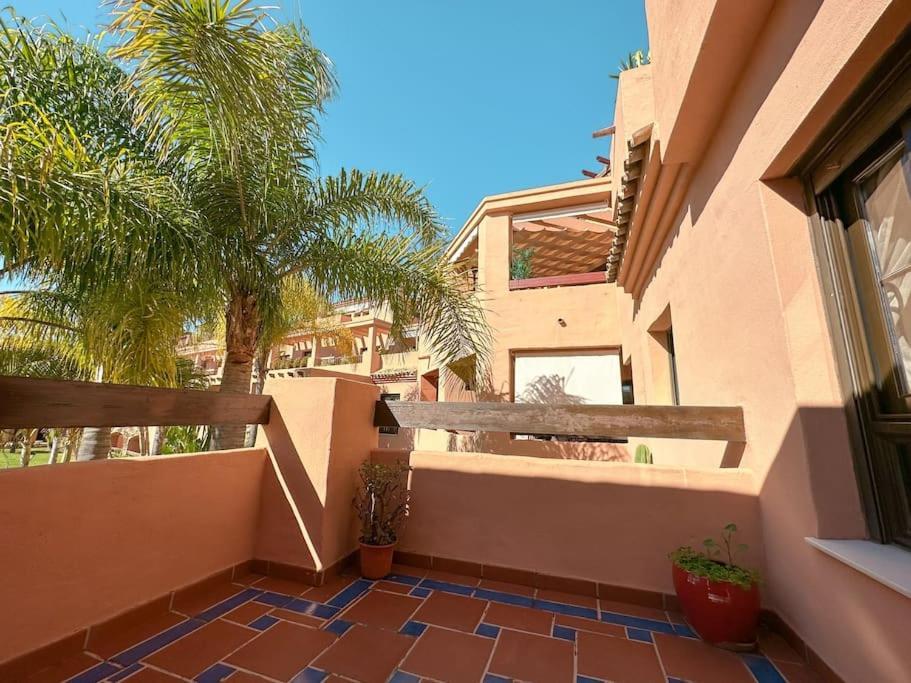 Ferienwohnung Costal Bliss Estepona Exterior foto