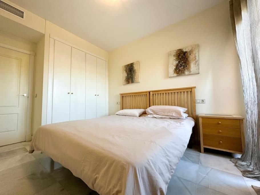 Ferienwohnung Costal Bliss Estepona Exterior foto