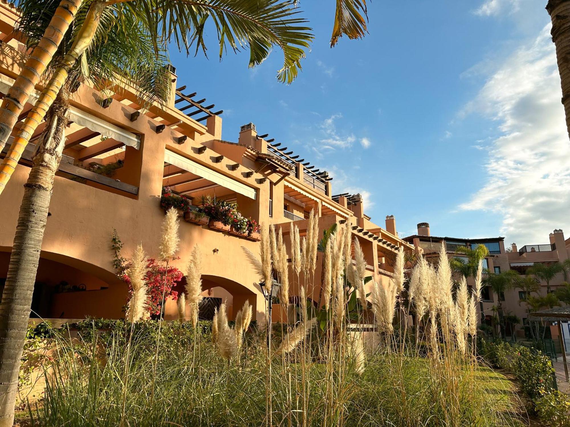 Ferienwohnung Costal Bliss Estepona Exterior foto